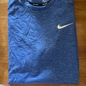 NIKE dry fit t shirt